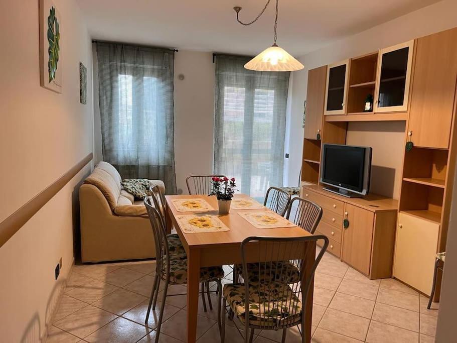 La Caduta Appartamento Tranquillo Con Patio E Piscina מראה חיצוני תמונה